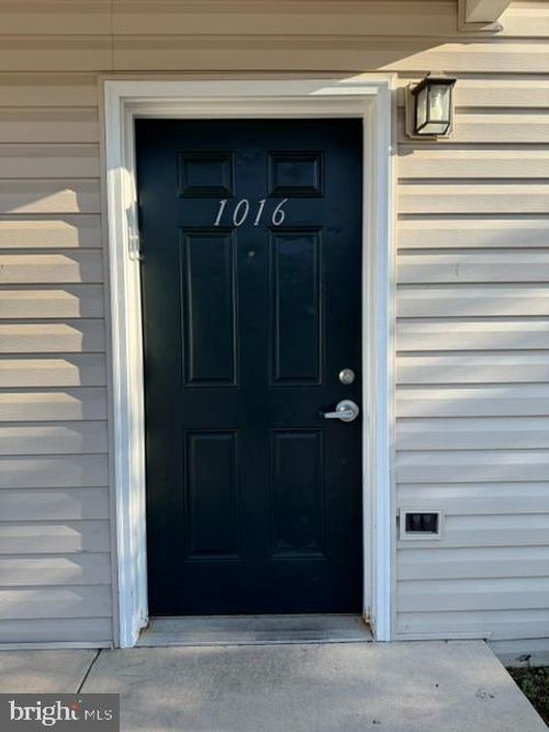 99 Hot Point Ave, SHIPPENSBURG, PA, 17257-8134 | Card Image