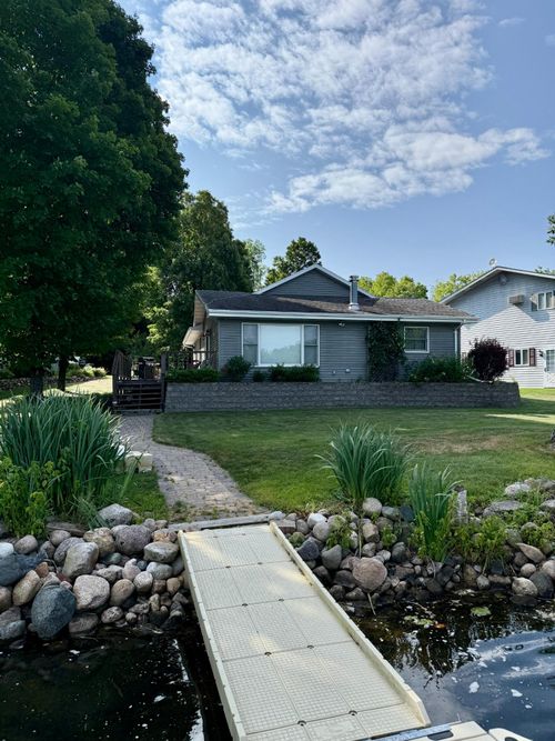 635 Arbutus Ln, Pickerel, WI, 54465-9334 | Card Image