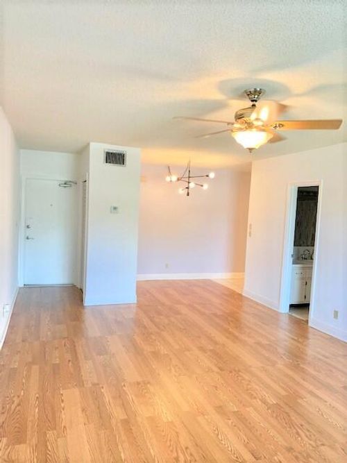 307a-2426 Se 17th St, Fort Lauderdale, FL, 33316-3127 | Card Image