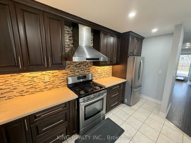 21 - 21 Eastview Gate, House attached with 4 bedrooms, 4 bathrooms and 2 parking in Brampton ON | Image 9