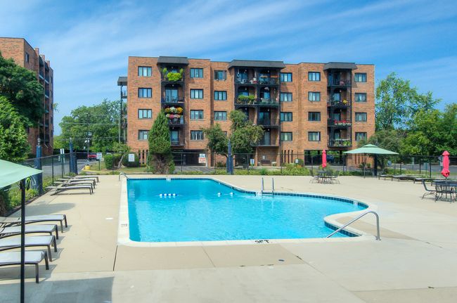 UNIT-601 - 9396 Landings Ln, Condo with 2 bedrooms, 2 bathrooms and 1 parking in Des Plaines IL | Image 16
