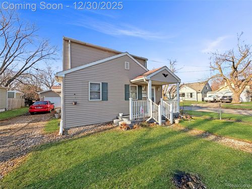 3902 Brunswick Ave, Flint, MI, 48507-2417 | Card Image