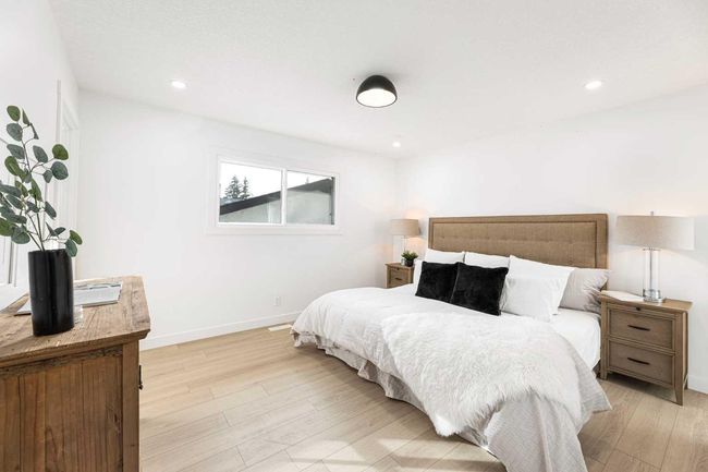 471 Cedarpark Dr Sw, House other with 5 bedrooms, 3 bathrooms and 1 parking in Calgary AB | Image 12