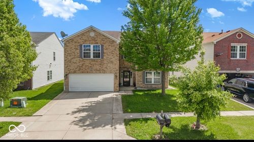 2951 Hearthside Dr, Greenwood, IN, 46143-6791 | Card Image