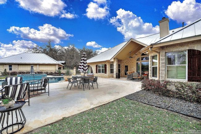1409 Woodland Ct, House other with 4 bedrooms, 4 bathrooms and null parking in Hondo TX | Image 48