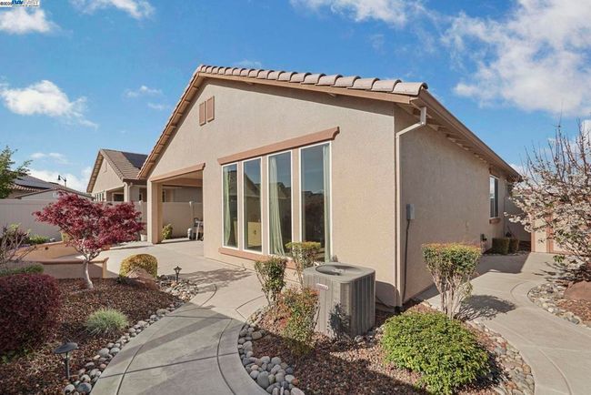 2961 Clear Point Way, House other with 2 bedrooms, 2 bathrooms and 2 parking in Manteca CA | Image 45