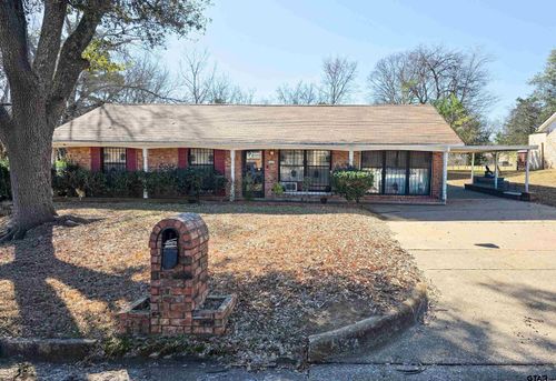 123 E 24th Street, Tyler, TX, 75702 | Card Image