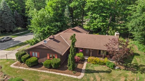 5911 Woodland Dr, North Ridgeville, OH, 44039-2462 | Card Image