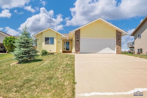 1465 Edinborough Dr, RAPID CITY, SD, 57702-8720 | Card Image