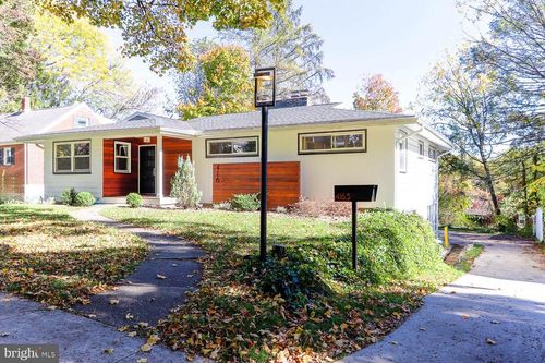 416 E Irvin Ave, STATE COLLEGE, PA, 16801-6601 | Card Image