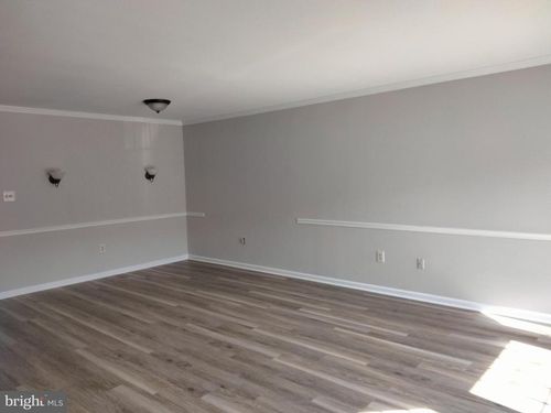 16804 Winston Ln, WOODBRIDGE, VA, 22191-5104 | Card Image