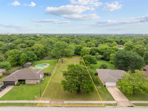 1023 Bryant St, Benbrook, TX, 76126-3415 | Card Image