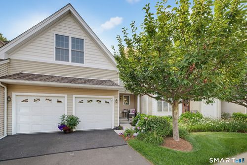 28-28 Iris Way, Berlin, CT, 06037-5001 | Card Image
