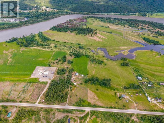 7398 Yellowhead Highway, House other with 3 bedrooms, 1 bathrooms and null parking in Darfield BC | Image 65