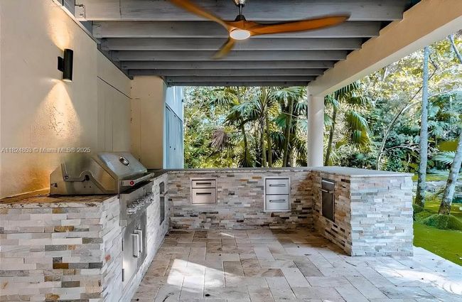11300 Sw 94 Th Ave, House other with 5 bedrooms, 4 bathrooms and null parking in Miami FL | Image 4