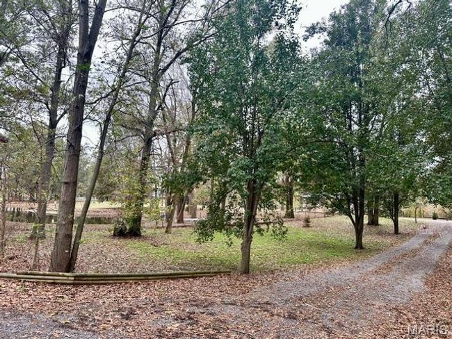 201 County Highway 331, House other with 3 bedrooms, 2 bathrooms and 2 parking in Benton MO | Image 14