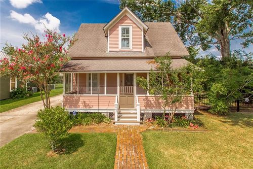 607 N Magnolia St, Hammond, LA, 70401-2523 | Card Image