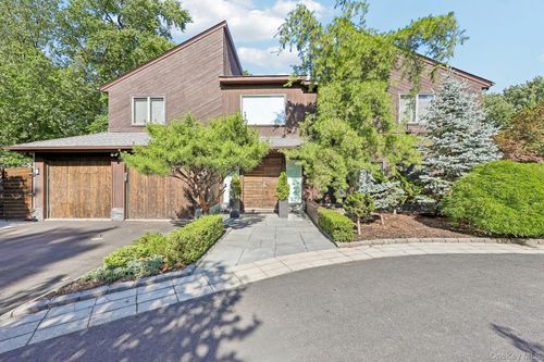 108 Bellows Ln, New City, NY, 10956-2439 | Card Image