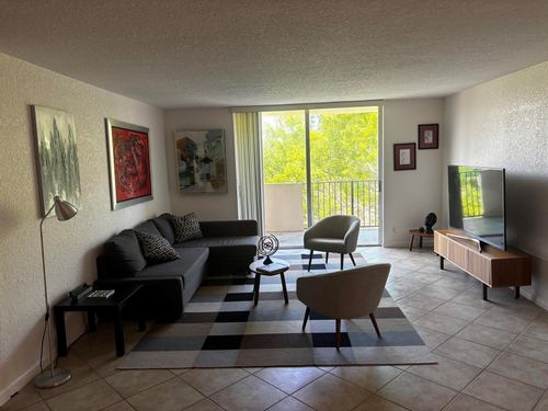 4p-1000 Spanish River Rd, Boca Raton, FL, 33432-7676 | Card Image