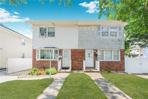 194 Tysens Ln, Staten Island, NY, 10306-2134 | Card Image
