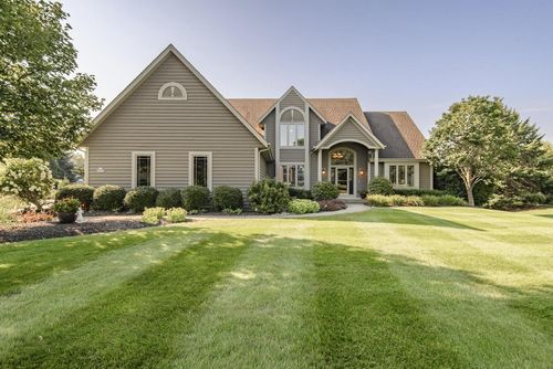 N33W33279 Maplewood Road, Nashotah, WI, 53058 | Card Image