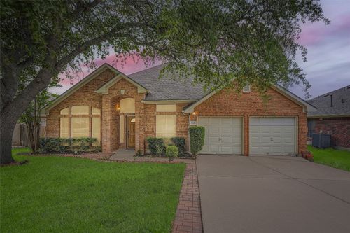 905 Point Run Dr, Pflugerville, TX, 78660-3886 | Card Image