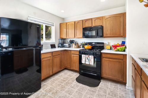 2433 Pine Ln, Rifle, CO, 81650-3353 | Card Image