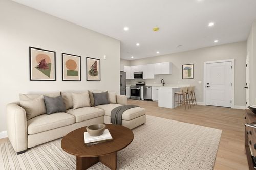 204-7 Cross St, Wilmington, MA, 01887-3201 | Card Image