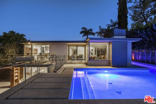 3851 Beverly Ridge Dr, Sherman Oaks, CA, 91423-4510 | Card Image