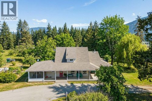 615 97b Highway Se, Salmon Arm, BC, V1E1X5 | Card Image
