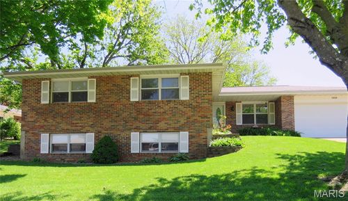 1604 Tamarack Dr, Saint Charles, MO, 63301-0137 | Card Image