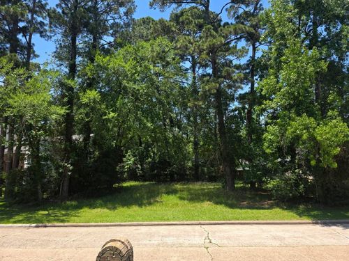 3303 Hemingway Dr, Montgomery, TX, 77356-7907 | Card Image