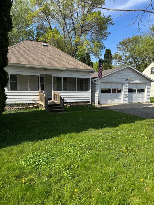 408 W Nokomis St, Osakis, MN, 56360-8201 | Card Image