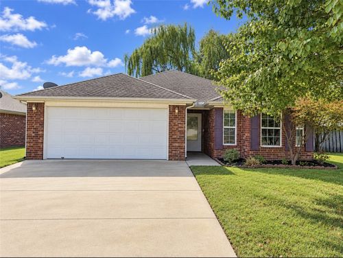 4007 Sw Moline Ave, Bentonville, AR, 72712-7504 | Card Image