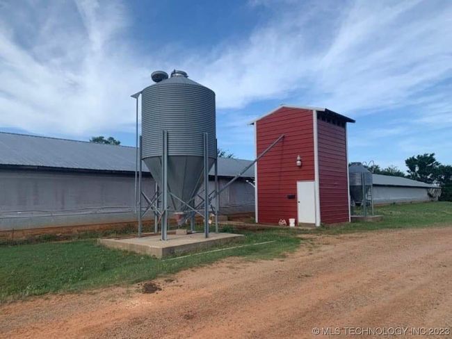 40326 S County Road 4545, House other with 3 bedrooms, 2 bathrooms and null parking in Keota OK | Image 12