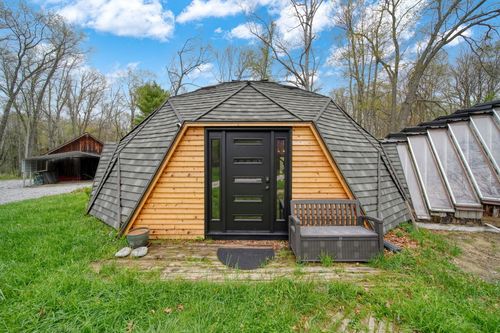 5576 S M 52, Stockbridge, MI, 49285 | Card Image