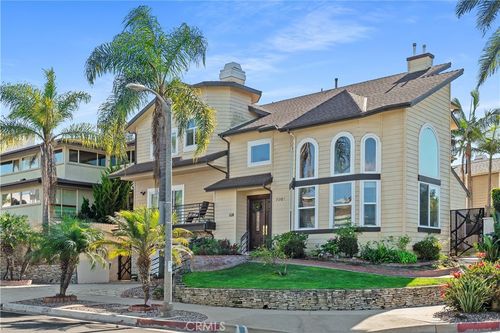 7901 Berger Ave, Playa del Rey, CA, 90293-7926 | Card Image
