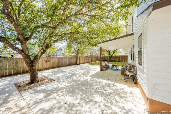 1506 D St, House other with 4 bedrooms, 3 bathrooms and null parking in Floresville TX | Image 39