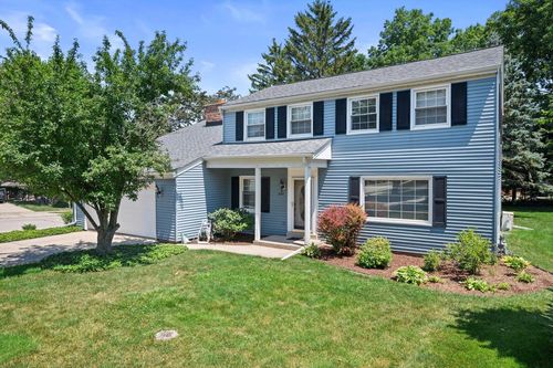 2205 Cottage Court, Waukesha, WI, 53188 | Card Image