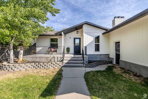 9520 S Caledonia Cir, South Jordan, UT, 84009-9701 | Card Image
