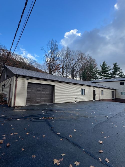 1777 N Colony Rd, Meriden, CT, 06450-1964 | Card Image
