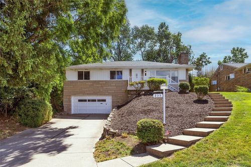 235 Ryan Dr, Pittsburgh, PA, 15220-1915 | Card Image
