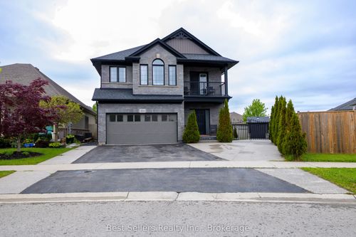 214 Cardinal Cres, Welland, ON, L3C0B1 | Card Image