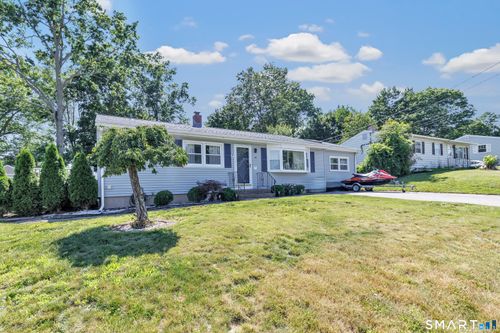 10 Nacca Rd, West Haven, CT, 06516-2922 | Card Image