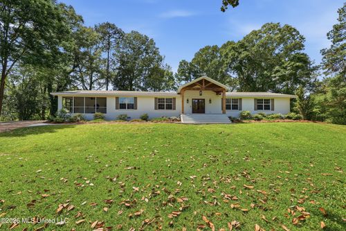 573 Clinton Tinnin Rd, Clinton, MS, 39056-9507 | Card Image
