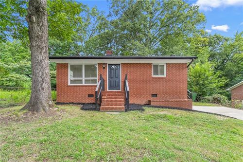 900 Carter St, High Point, NC, 27260-5753 | Card Image