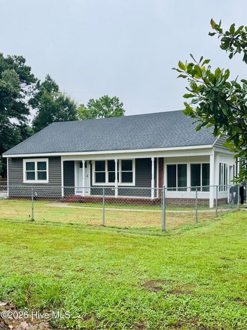111 Ferry Rd, Elizabeth City, NC, 27909-3105 | Card Image