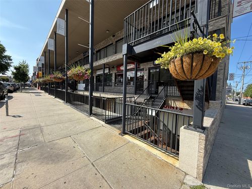 15051 14th Ave, Whitestone, NY, 11357-1817 | Card Image