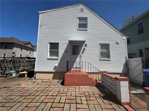 215 Roosevelt St, Providence, RI, 02909-3803 | Card Image