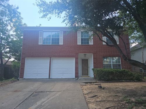 3105 Stonewall Ln, Fort Worth, TX, 76123-1727 | Card Image